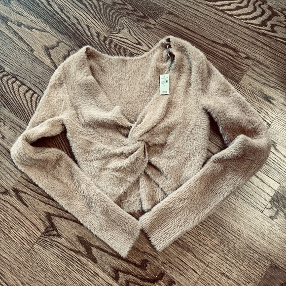 Aerie Fuzzy 4 Ever Reversible Twist Cropped Sweater in Cappuccino. Medium. NWT - Picture 6 of 13
